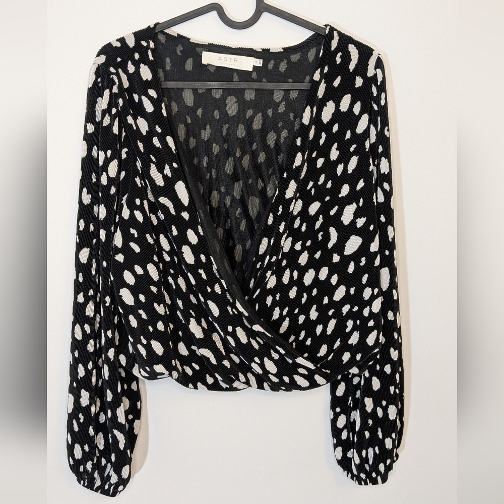 ASTR The Label Pleated Surplice Wrap top long sleeve black white - Size M